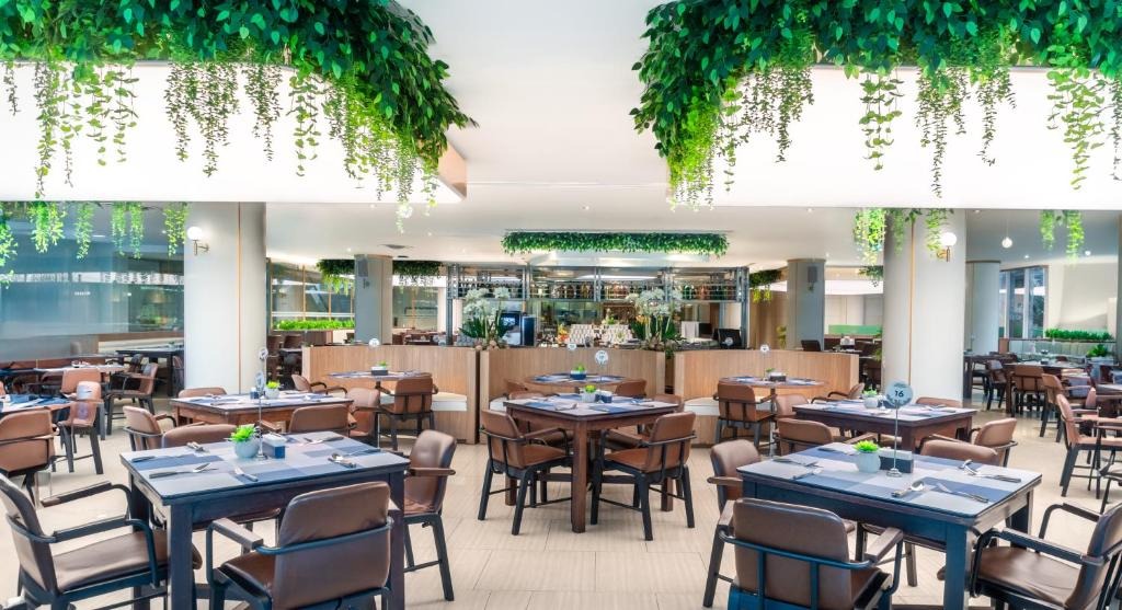 هتل ای وان نیو وینگ